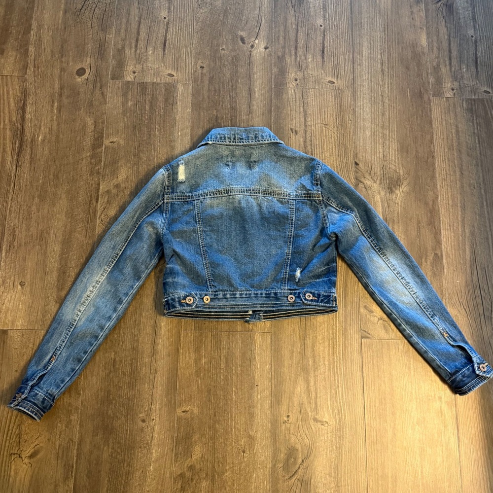 rue21 Denim Jacket Women Medium Blue Distressed Cropped Trucker Jean Coat Cotton - Picture 4 of 11